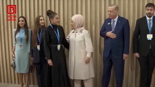 Prezidentin ailəsi Ərdoğan və xanımını qarşıladı &ndash; VİDEO