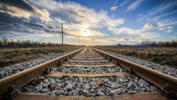 Azərbaycanla sərhəddən Fars körfəzinədək dəmir yolu ÇƏKİLƏCƏK?