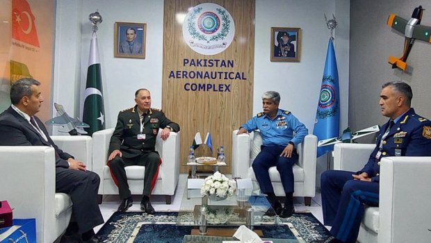 Kərim Vəliyev Pakistan Aviasiya Kompleksinin sədri ilə ikitərəfli məsələləri müzakirə edib
