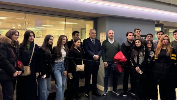 Elin Süleymanov London Kral Kollecində tələbələrlə görüşdü &ndash; FOTO