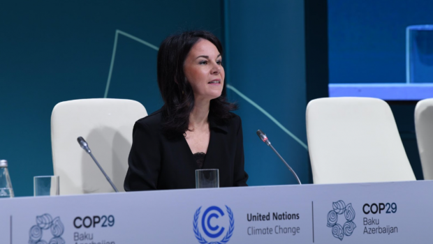 COP29-a gələn almaniyalı nazirin Bakıda “masaj” və “alış-veriş” keyfi…