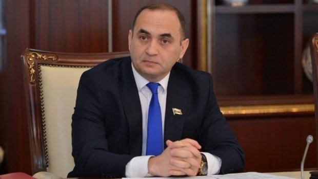Deputatdan XƏBƏRDARLIQ: &ldquo;1500 məktəb bağlansa...&rdquo;