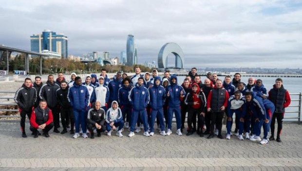 "Lion"nun futbolçuları Bakı bulvarında - FOTO