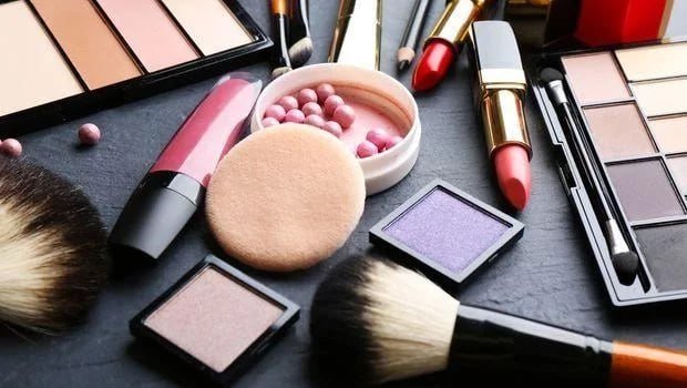 Brend adı altında satılan KOSMETİK vasitələr &ndash; Saxta məhsulları necə ayırd edək?