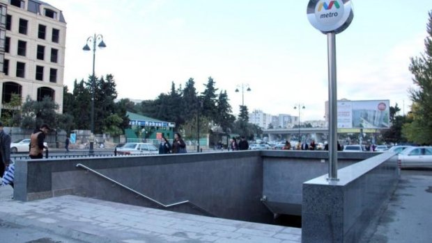 Yüzlərlə sahibkarı işsiz qoyaraq, narazılıq yaradan kimlərdir? &mdash; Rəsmi qəzet &ldquo;20 Yanvar&rdquo; yeraltı keçidindən YAZDI