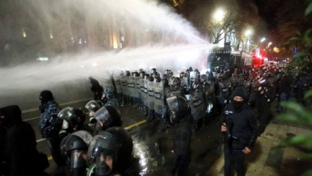 Tbilisidə parlament qarşısında yenidən etiraz aksiyası başlayıb