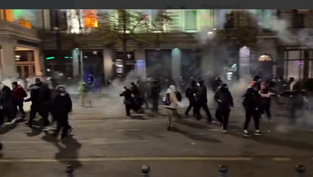 Tbilisidə aksiyalarda 143 polis əməkdaşı xəsarət alıb - VİDEO