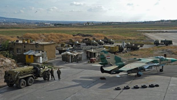 Həma hərbi aerodromu Əsədə müxalif qüvvələrin nəzarətinə keçdi - VİDEO