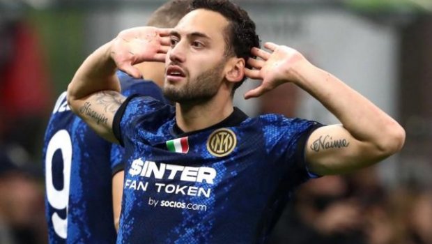 Çalhanoğlu ZİRVƏDƏ