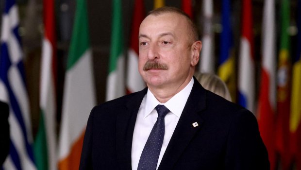 İlham Əliyev Avropa Komissiyasının Prezidentini TƏBRİK ETDİ