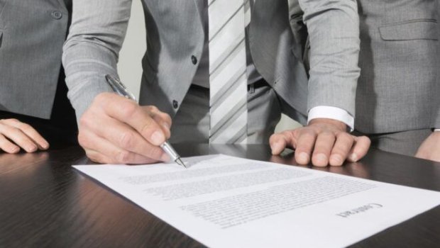 Bu şəxslərin əmək müqavilələrinə xitam verilməsi prosesinə DƏYİŞİKLİK olunur