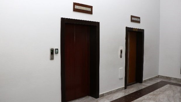 Memarlıq və İnşaat Universitetinin liftləri niyə tez-tez DAYANIR? &ndash; Rəsmi AÇIQLAMA