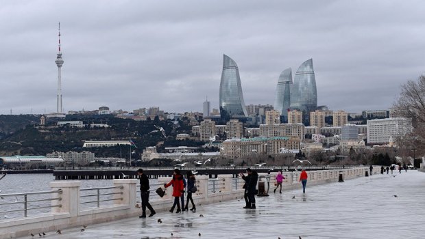 GÜNÜN HAVASI: Yağmursuz keçəcək, külək əsəcək