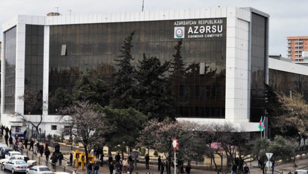 Özünü "Azərsu" işçisi kimi təqdim edən şəxs sakinlərdən pul yığır?