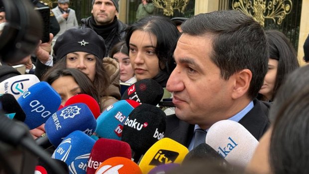 Hikmət Hacıyev: &ldquo;Aİ missiyasının müddəti başa çatmalıdır&rdquo;