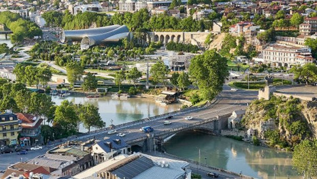 Gürcüstanın kurort ərazisində restoranda 12 meyit TAPILIB