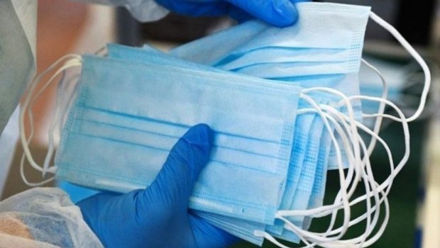 Tibbi maska daha 3 il gömrük rüsmundan azad edilir