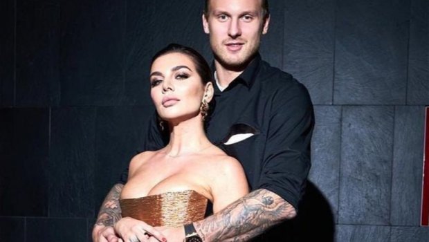 Rusiyalı müğənni Anna Sedokovanın keçmiş əri özünü öldürdü