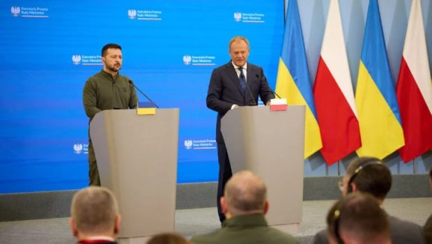 “Polşa da cəbhəyanı dövlətdir" - Tusk