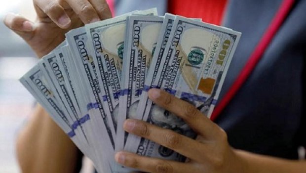Bakıda DƏLƏDUZLUQ: Bir nəfərin 60 min dolları ələ keçirildi
