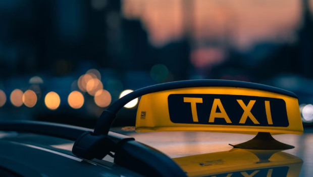 Taksi sürücüləri üçün növbəti imtahan keçiriləcək &ndash; BU TARİXDƏ