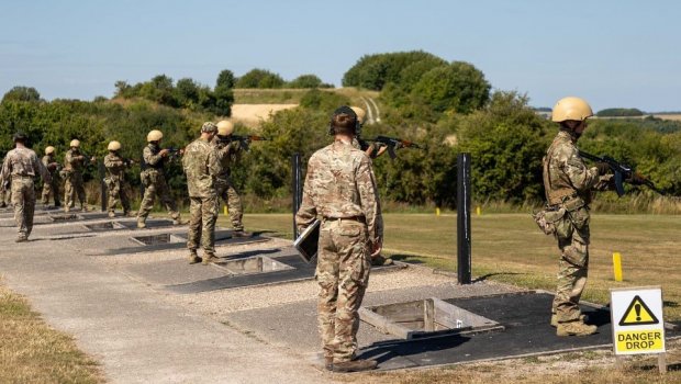 KİV: “Britaniya Ukraynaya hərbi təlimçilər göndərməkdən imtina edib”