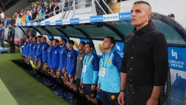 Renat Dadaşovun komandası baş məşqçisi ilə yollarını AYIRDI