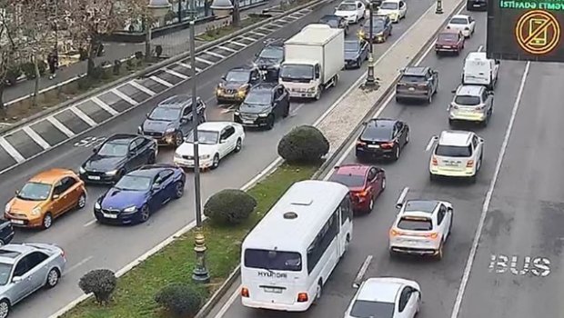 Bakıda əksər yollarda tıxac var - SİYAHI