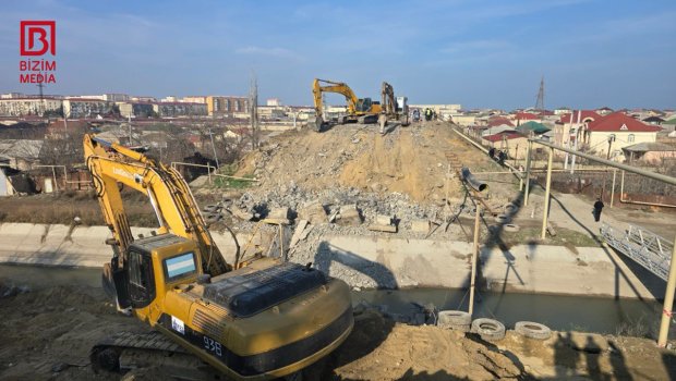 Saray körpüsünün söküntüsü davam edir &ndash; FOTO/VİDEO