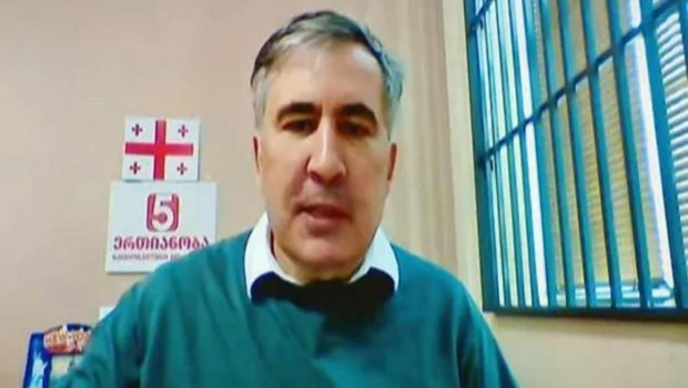 Məhkəmə Saakaşvilini həbsdə saxladı