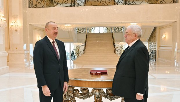 Mixail Qusmandan İlham Əliyevə: &ldquo;Müdrik siyasətiniz sayəsində Azərbaycan davamlı şəkildə inkişaf edir&rdquo;