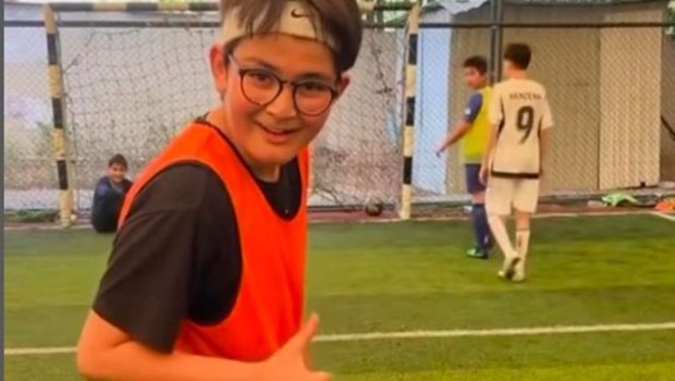 13 yaşlı Məhəmmədəli futbolçu imiş &ndash; VİDEO