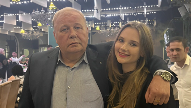 Təyyarə qəzasında həlak olan pilot millimizin üzvlərinin ATASI İMİŞ &ndash; FOTOLAR
