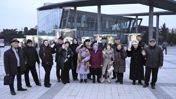 Leyla və Arzu Əliyevalar bulvarda &ldquo;Zamanın səsini dinlə&rdquo; fotosərgisinin AÇILIŞINDA - FOTO
