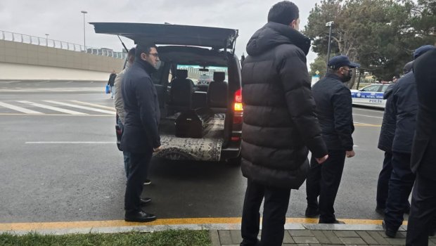 Ekipaj üzvlərinin cənazələri vida üçün aeroporta gətirildi - FOTO/VİDEO