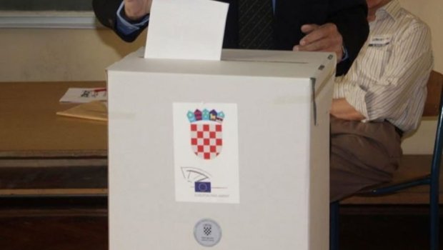 Xorvatiyada prezident seçkiləri keçirilir - 8 namizəd var