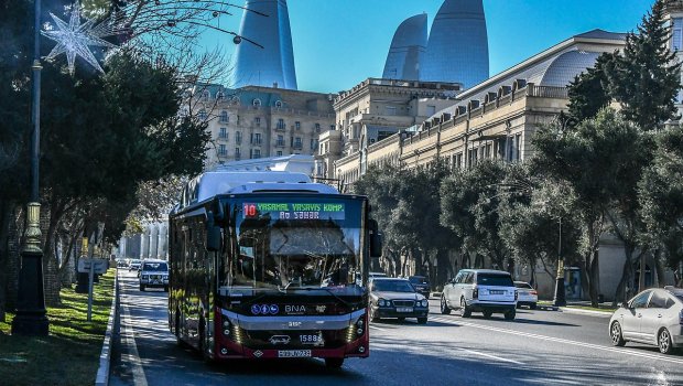 Bakıda avtobuslar bu gecə saat 01:30-a kimi İŞLƏYƏCƏK