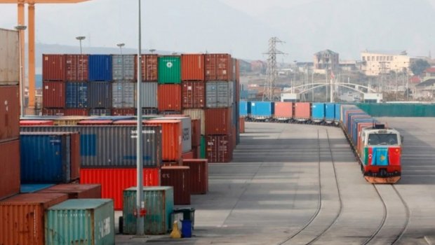 Azərbaycandan dəmir yolu ilə daşınan tranzit yüklər yol vergisindən AZAD EDİLDİ