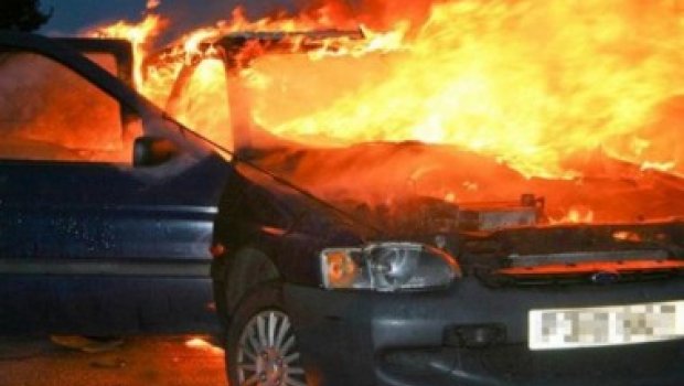 Bakıda avtomobil partladı, sürücü xəsarət aldı