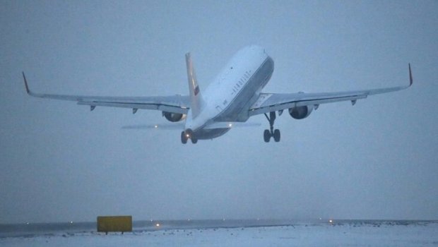 Moskvadan Termezə uçan təyyarə eniş edə bilmədi – FOTO