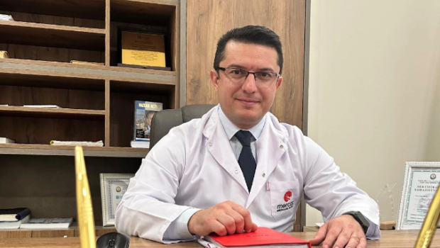 Əməliyyat etdiyi xəstəni komaya salan klinikanın rəhbəri: "Məşğulam, danışa bilmirəm" - FOTO