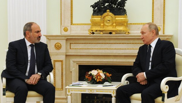 Putinlə Paşinyan telefonla DANIŞDILAR 
