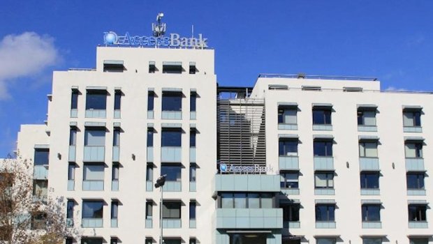 İnsanlar &ldquo;AccessBank&rdquo;dakı pullarını geri götürürlər &mdash; HESABAT