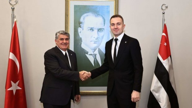 “Beşiktaş” qapıçısı ilə müqaviləni UZATDI