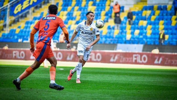 Renat oynadı, komandası QALİB GƏLDİ