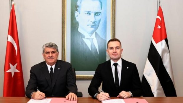 "Beşiktaş" Türkiyə millisinin üzvü ilə müqaviləni UZATDI