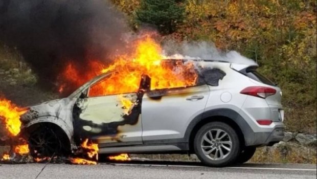 Gəncədə &ldquo;Hyundai&rdquo; yandı