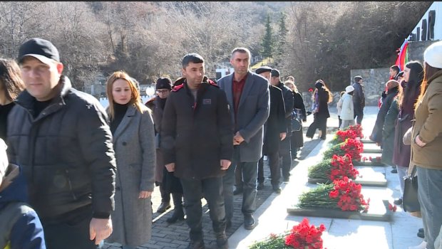 20 Yanvar şəhidlərinin əziz xatirəsi Şimal-Qərb bölgəsində də ANILDI - FOTO