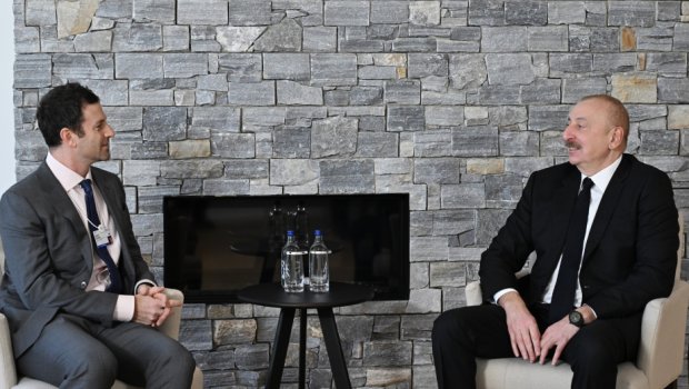 İlham Əliyev Davosda &ldquo;The Goldman Sachs Group İnc.&rdquo; şirkətinin prezidenti ilə görüşdü