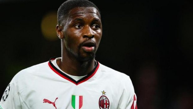 "Milan" futbolçusu ilə müqaviləyə XİTAM VERDİ